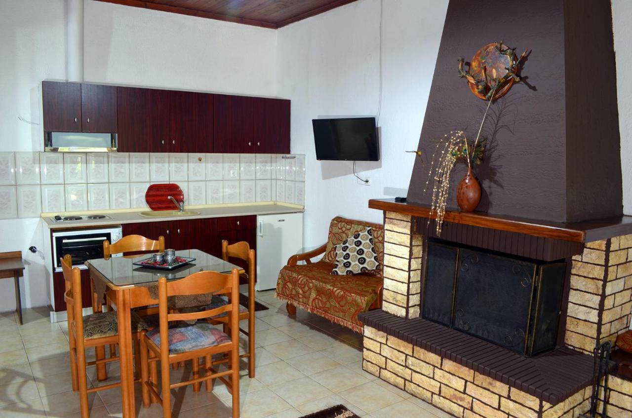 Apartamento Galini Káto Loutrákion Exterior foto